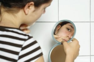 Are You Dealing With Acne? Here Are A Few Helpful Tips